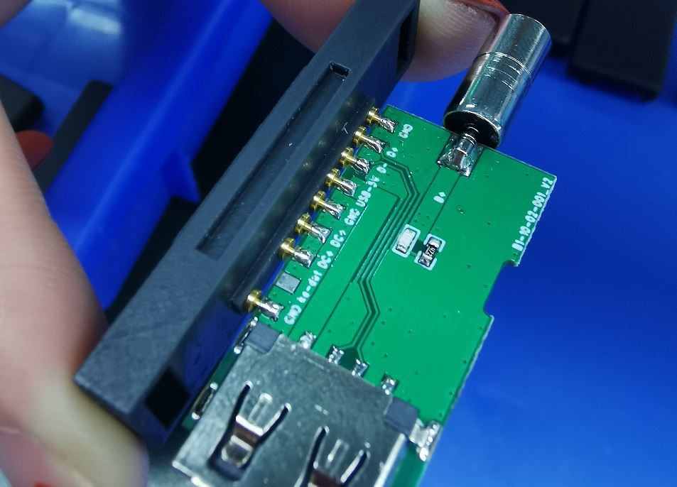 Kā atrisināt Pogo tapas galvas piekaramo skārdu?