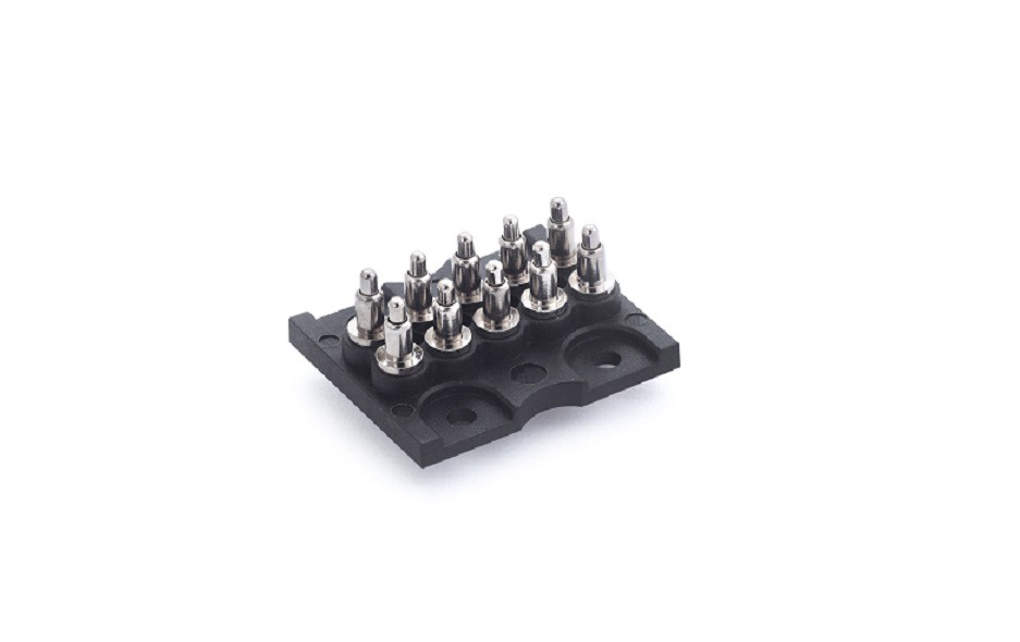 Termināla galvenes savienotājs ar tapām