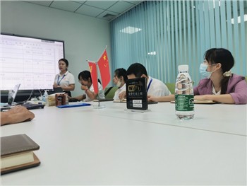 Iknedēļas uzņēmuma konference